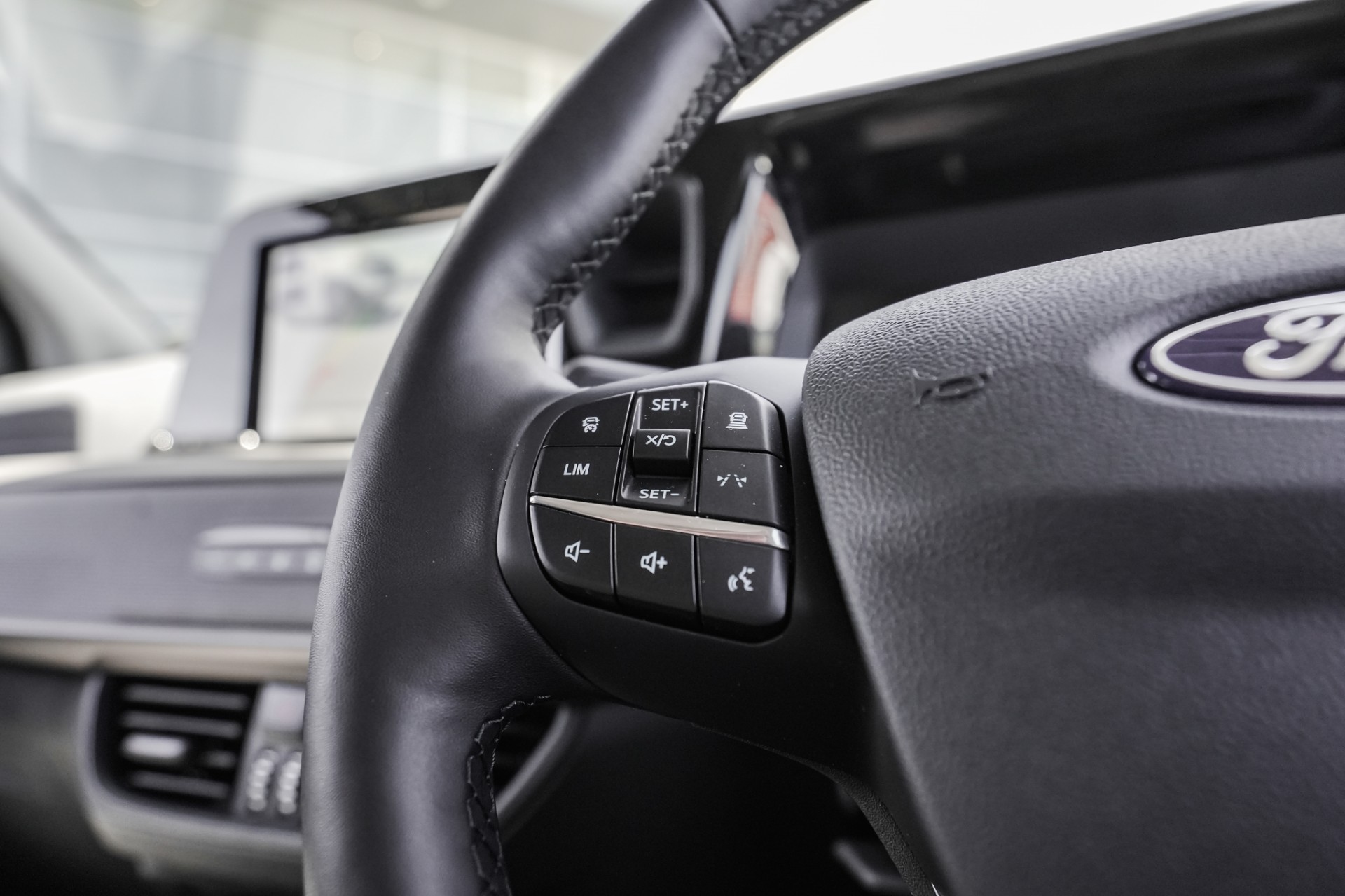 2025 Ford Courier Trend 1.0P/7At - Image 18