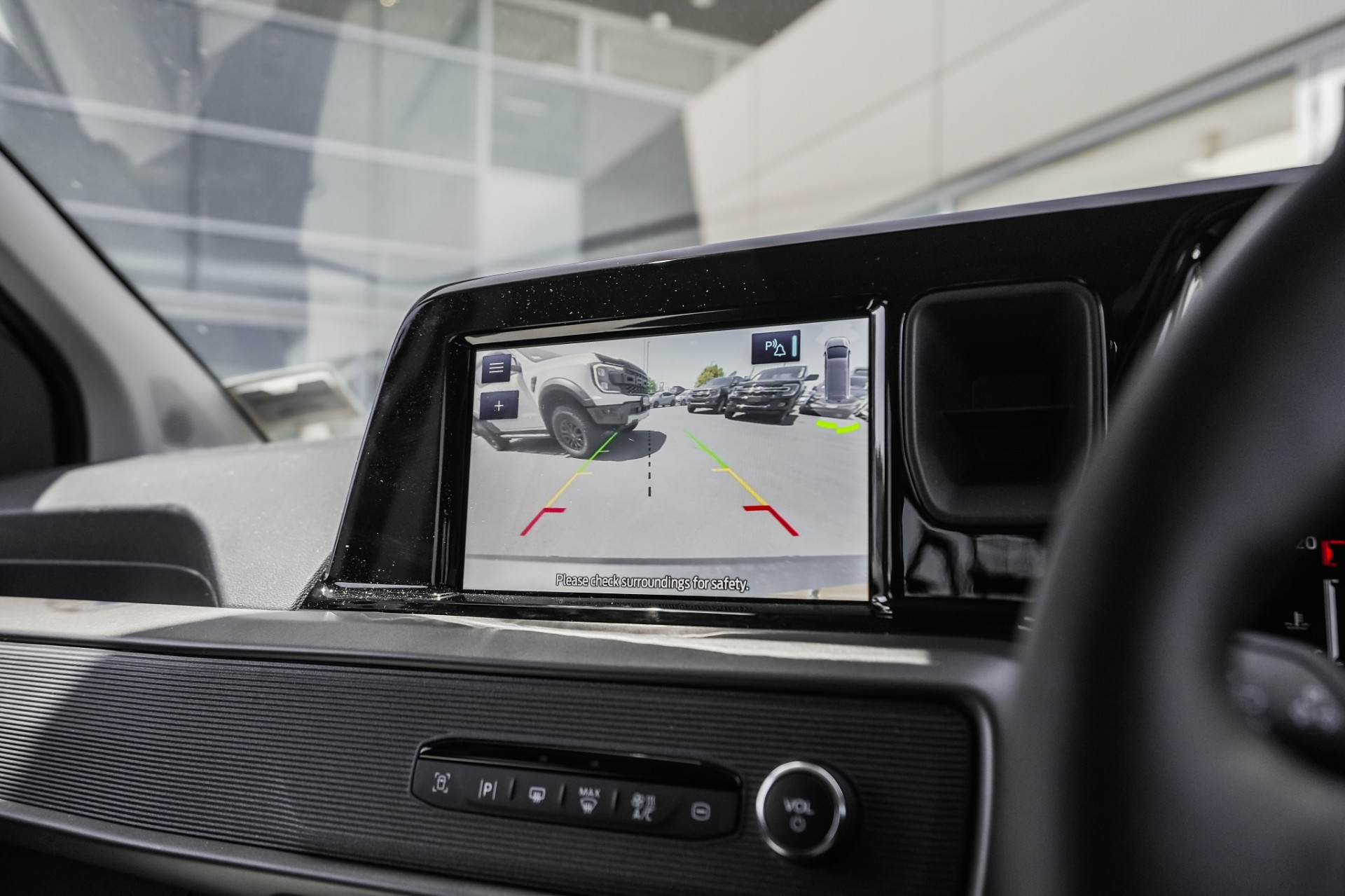 2025 Ford Courier Trend 1.0P/7At - Image 19