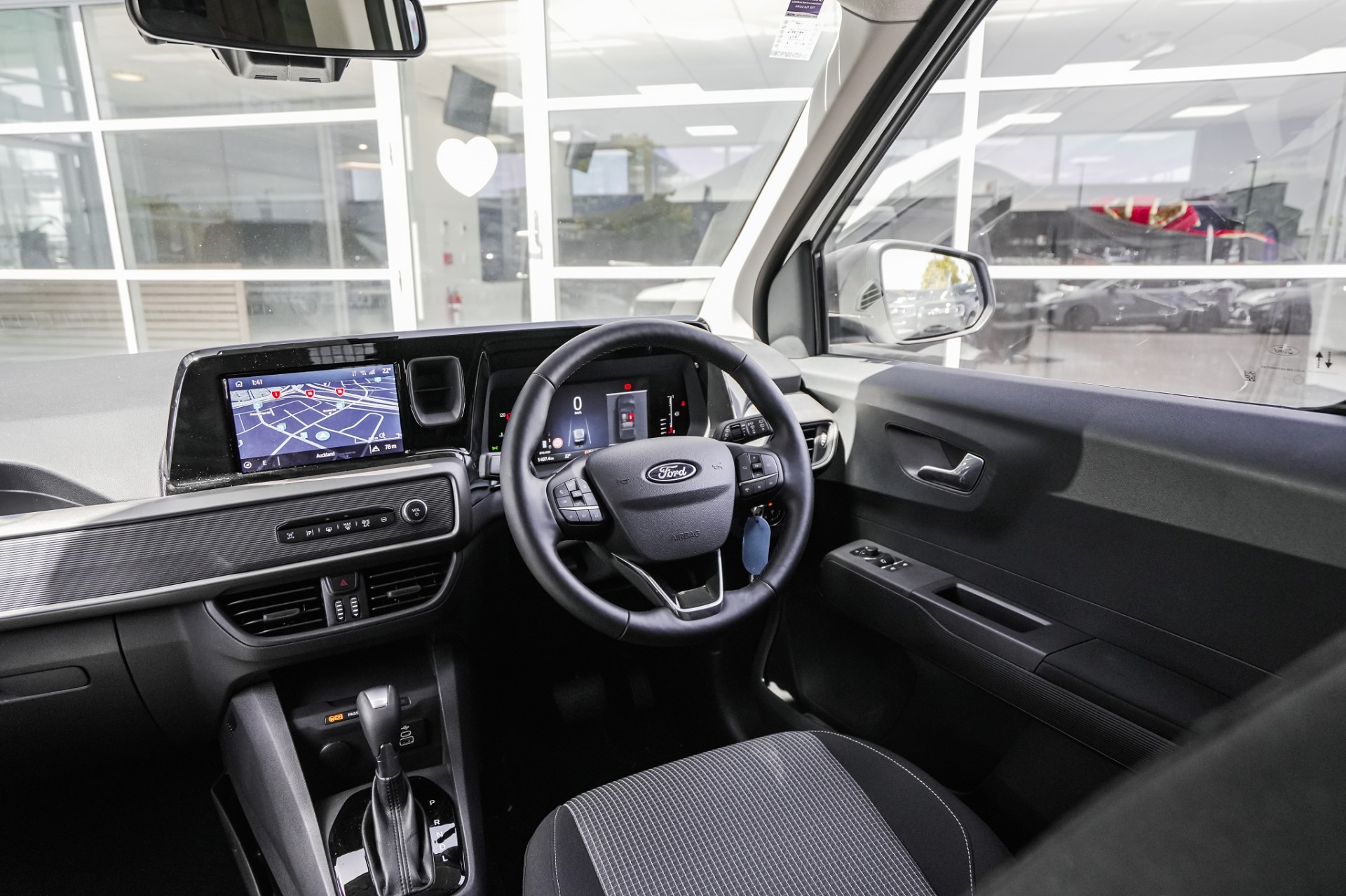 2025 Ford Courier Trend 1.0P/7At - Image 14