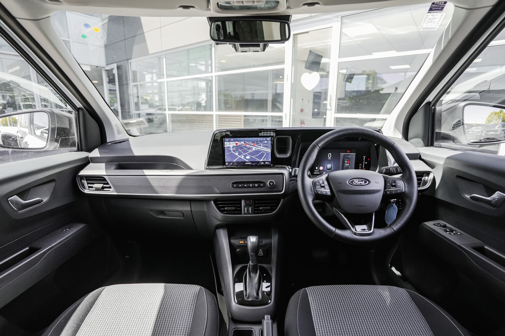 2025 Ford Courier Trend 1.0P/7At - Image 12