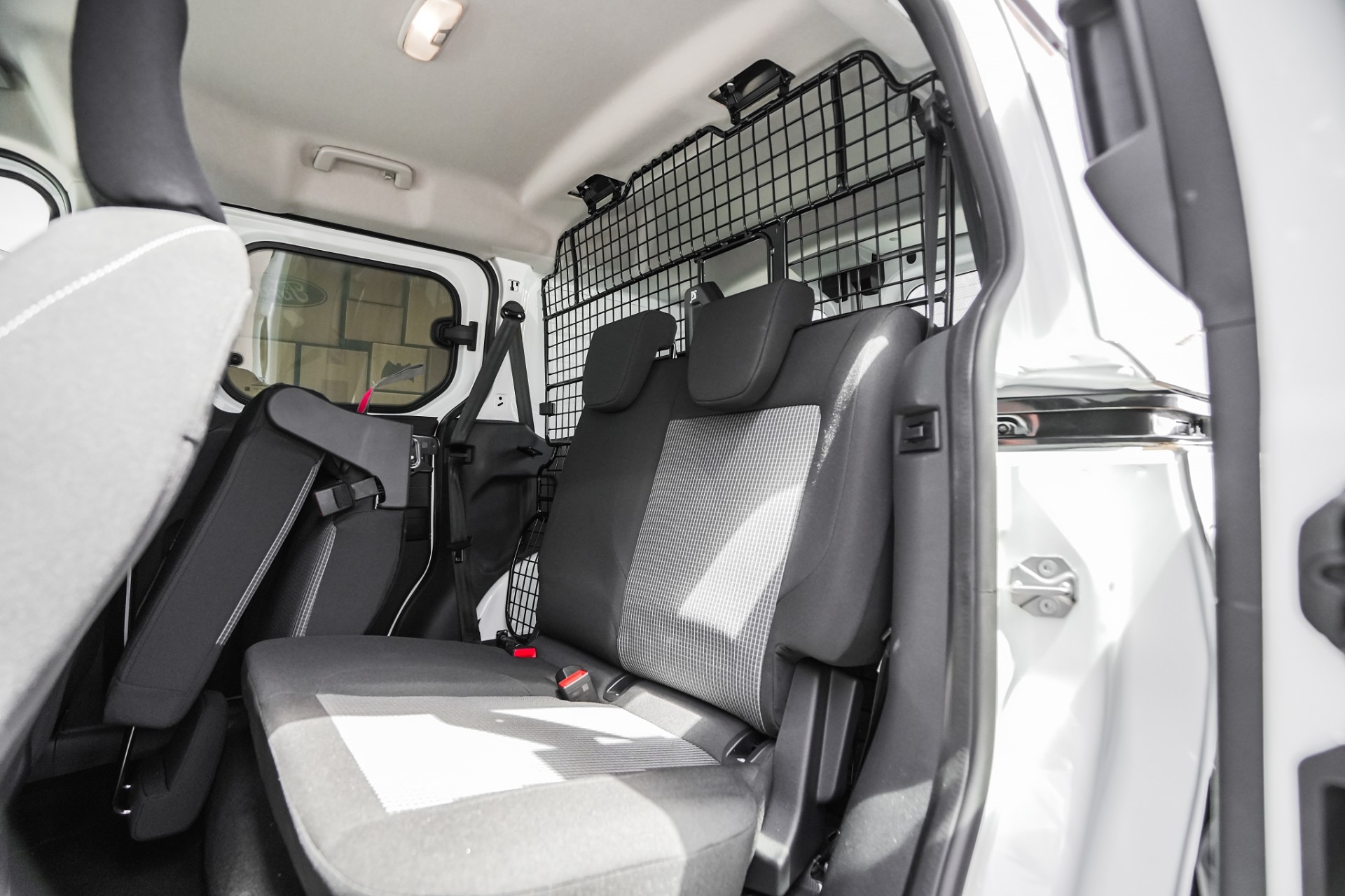 2025 Ford Courier Trend 1.0P/7At - Image 17