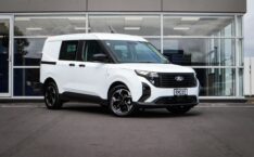 2025 Ford Courier Trend 1.0P/7At