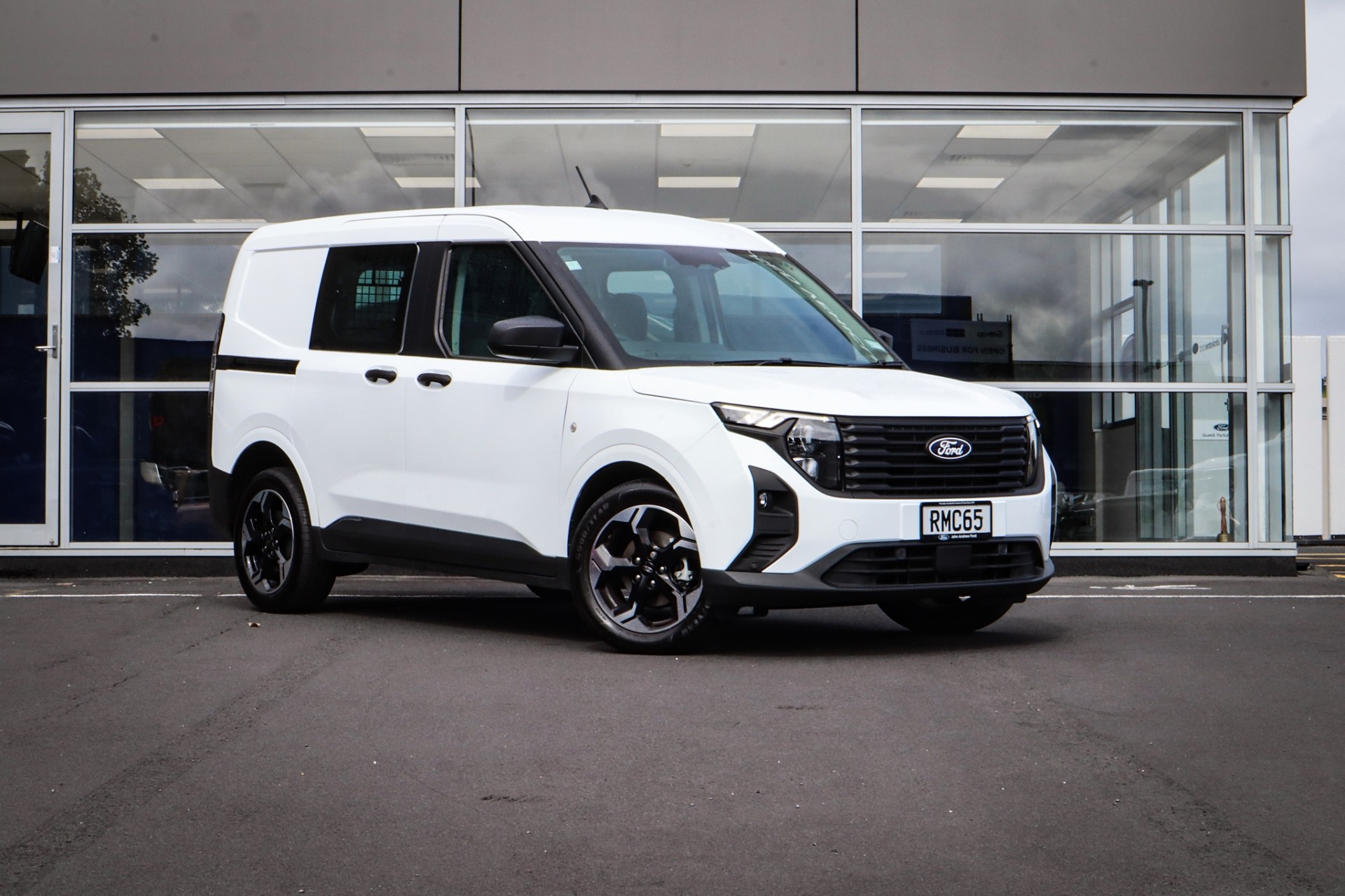 2025 Ford Courier Trend 1.0P/7At