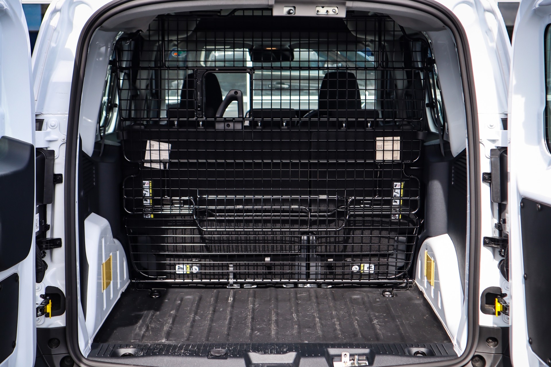 2025 Ford Courier Trend 1.0P/7At - Image 11