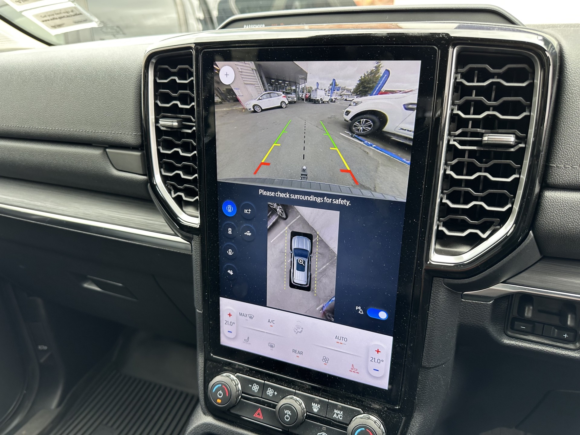 2025 Ford Everest Sport 2.0 - Image 15