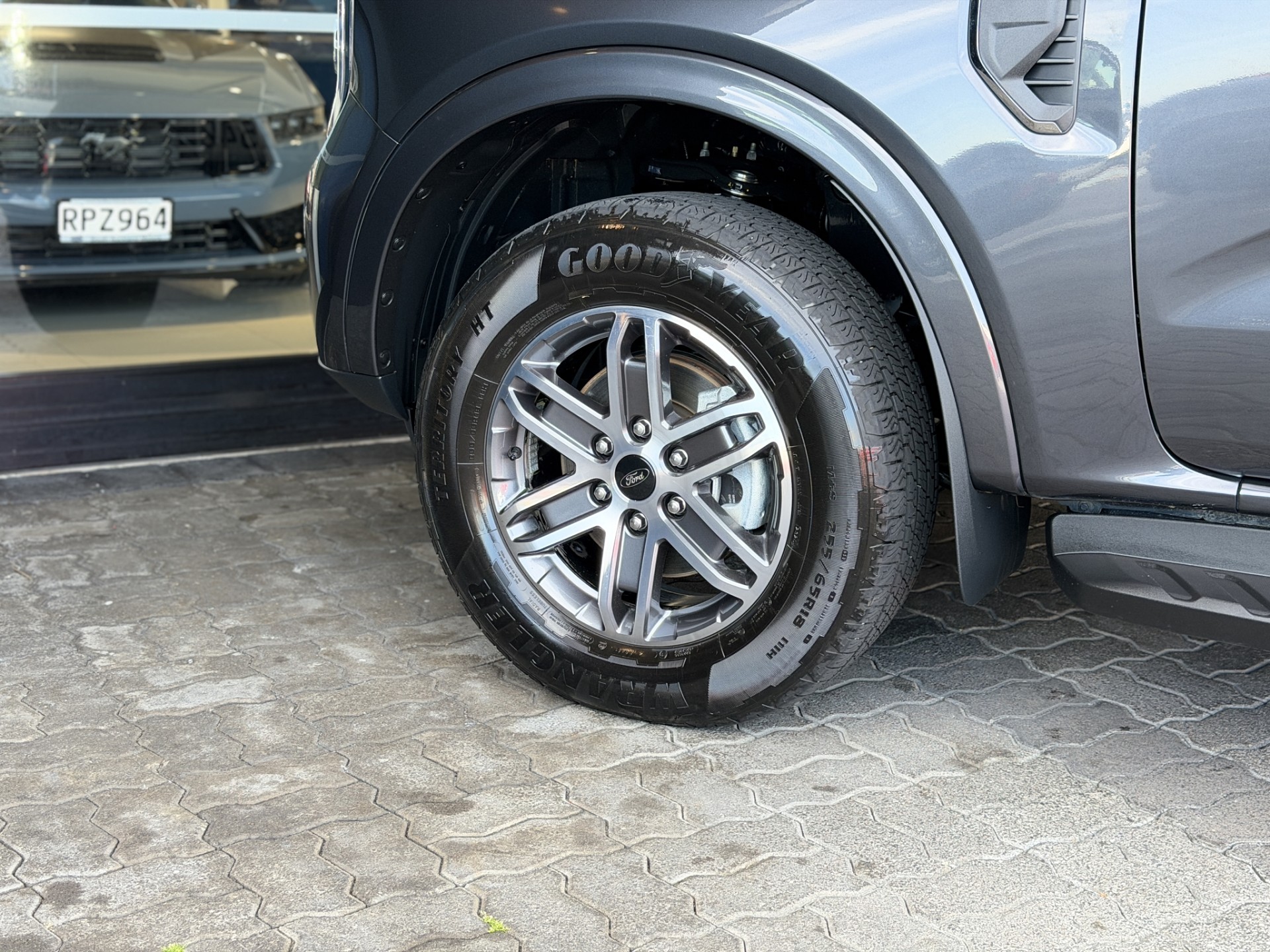 2025 Ford Everest Trend 2.0D/4Wd/10At - Image 3