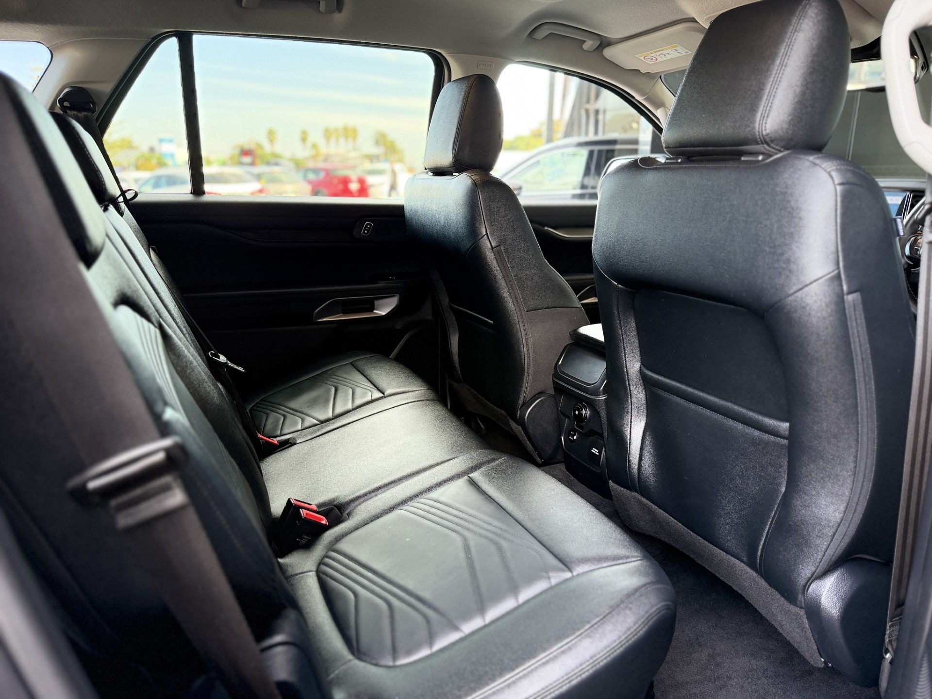 2025 Ford Everest Trend 2.0D/4Wd/10At - Image 12