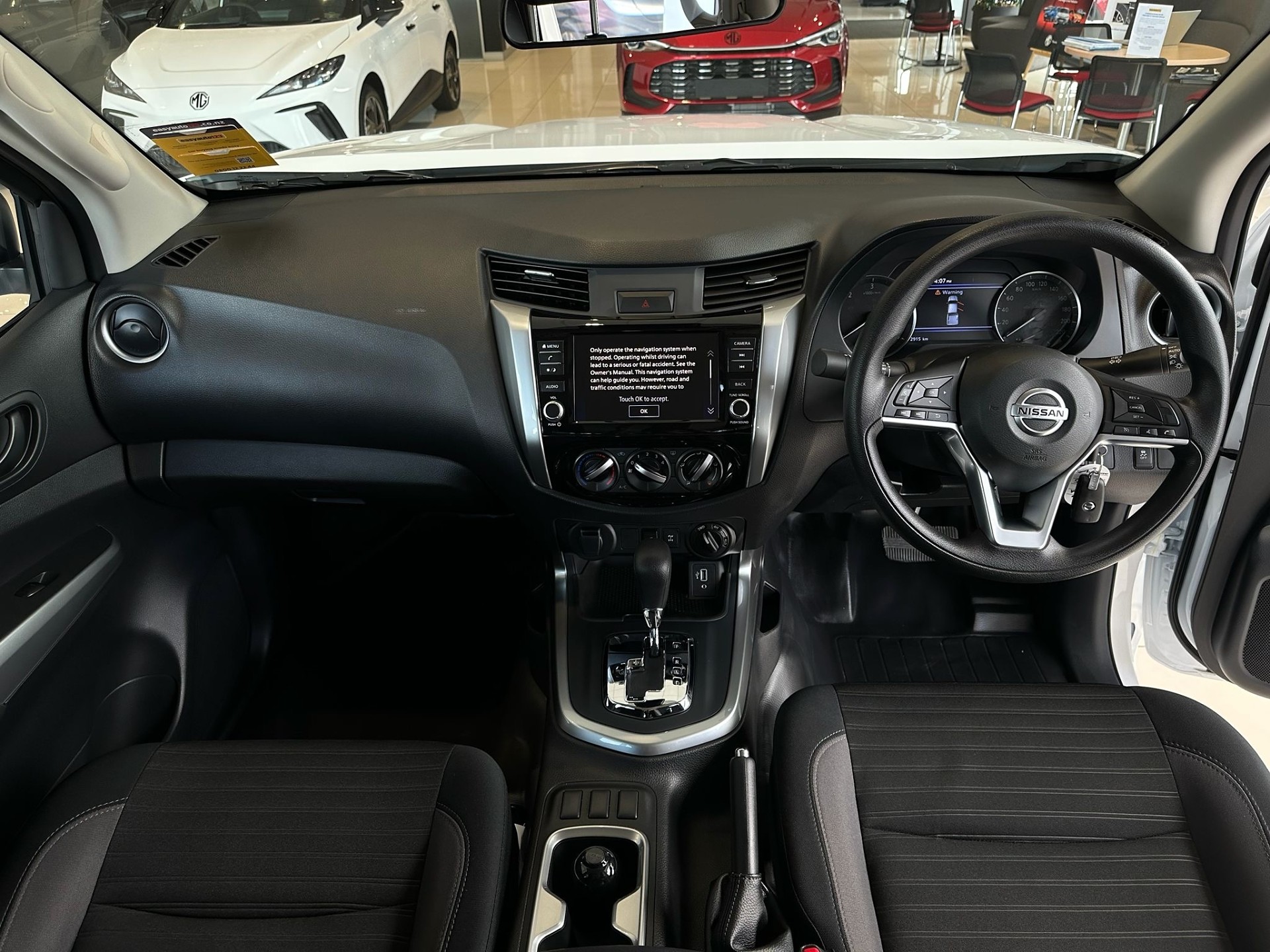 2025 Nissan Navara Sl 2.3D/4Wd/7At - Image 12