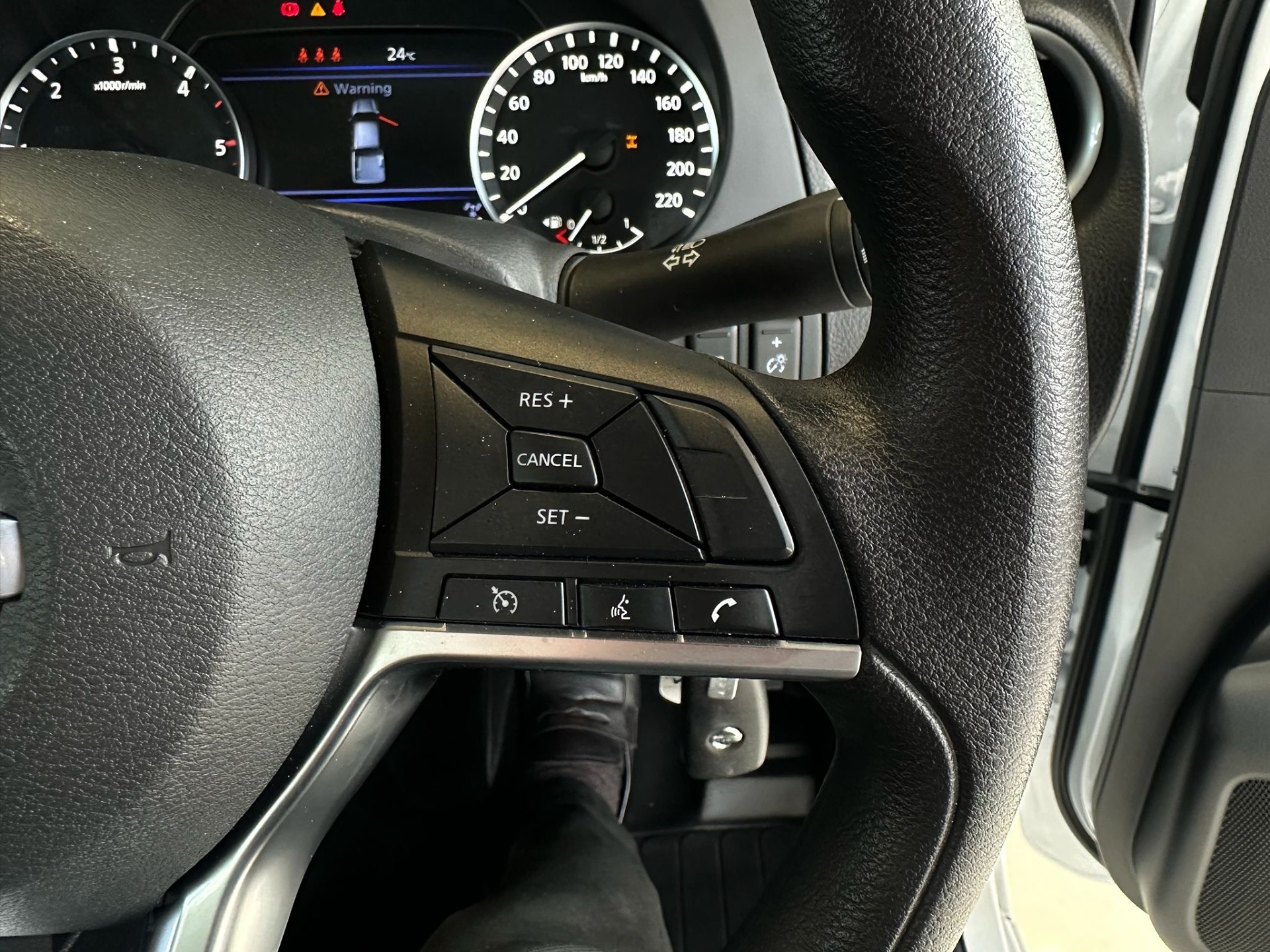 2025 Nissan Navara Sl 2.3D/4Wd/7At - Image 15