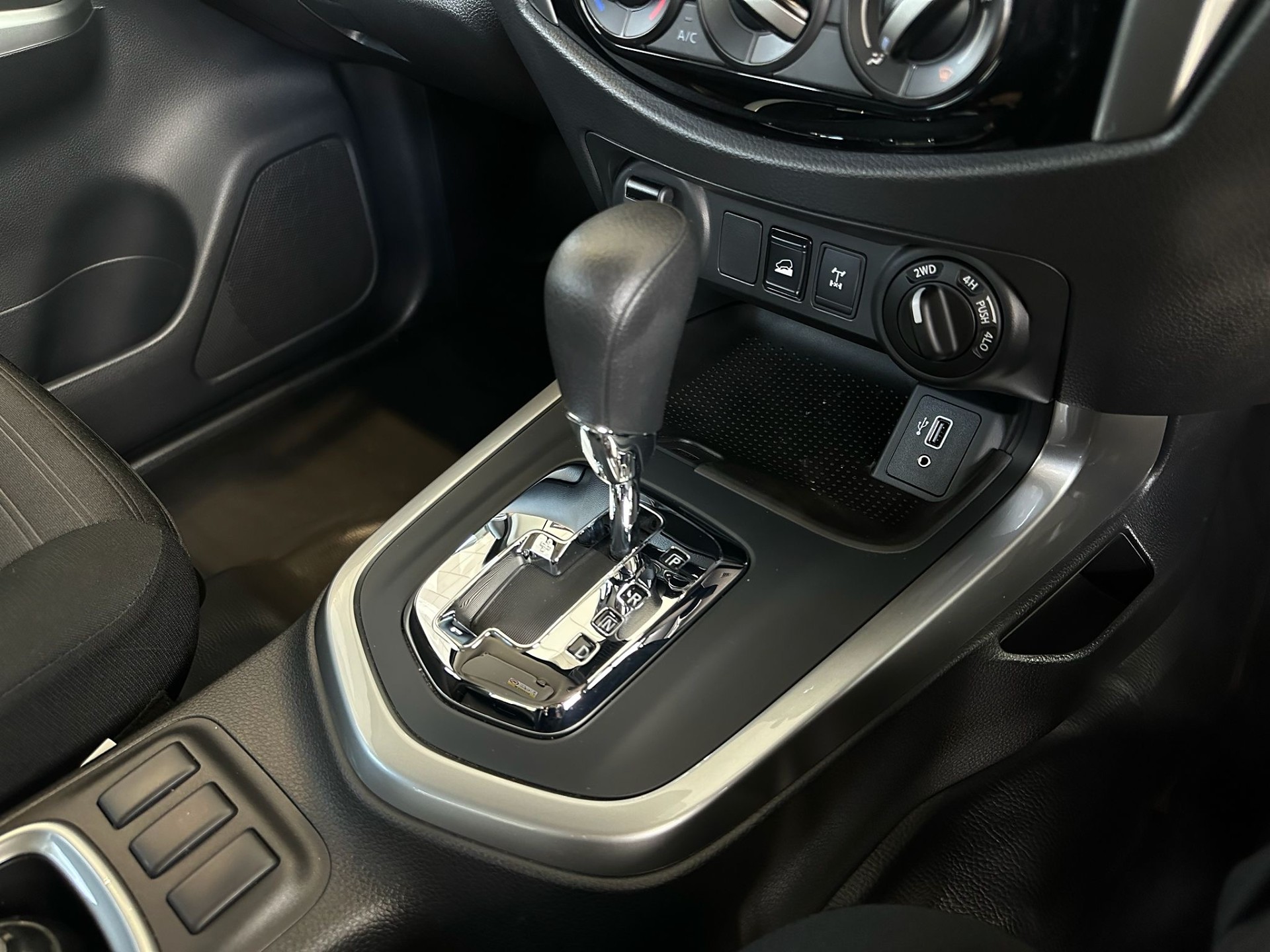 2025 Nissan Navara Sl 2.3D/4Wd/7At - Image 18