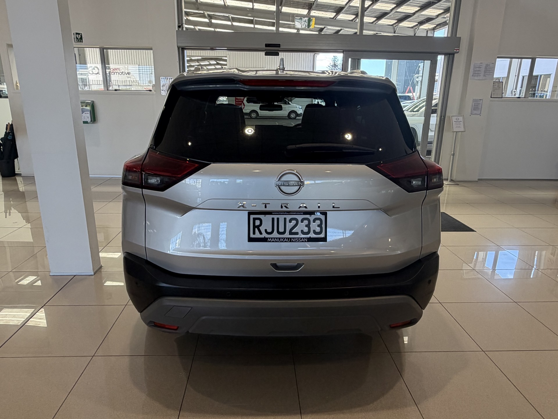 2025 Nissan X-Trail St-L 2.5P/4Wd/Cvt - Image 5