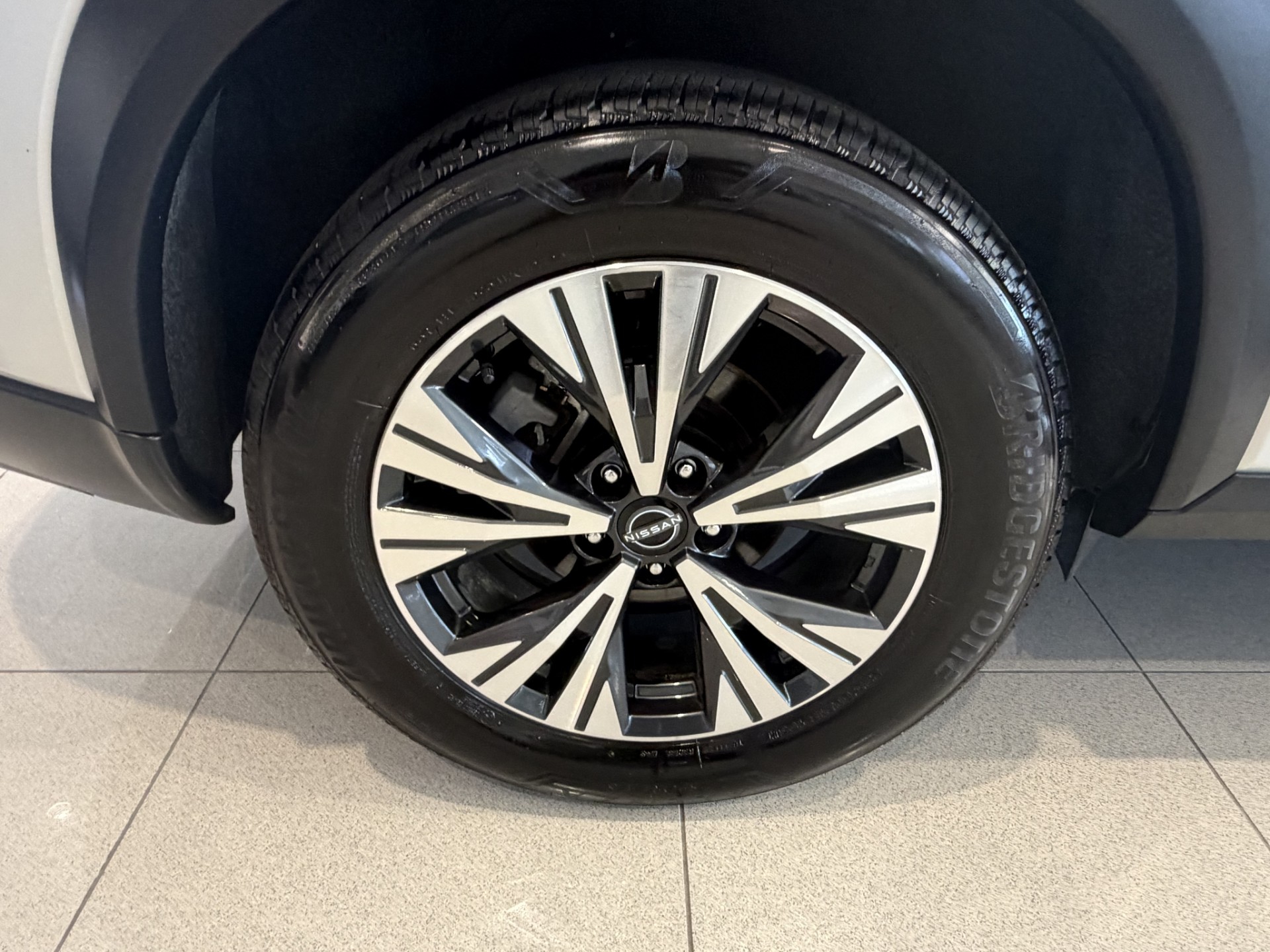 2025 Nissan X-Trail St-L 2.5P/4Wd/Cvt - Image 8