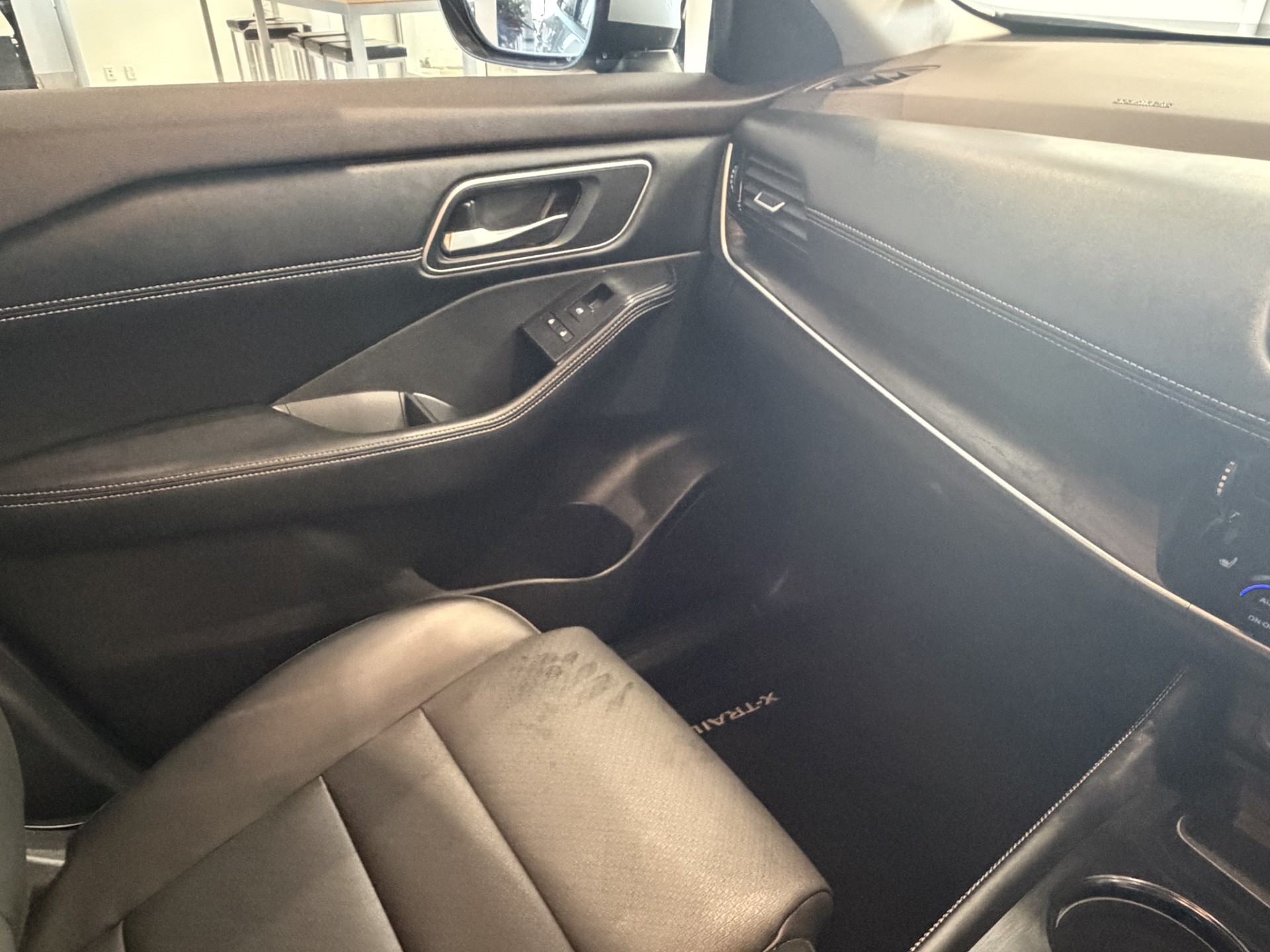 2025 Nissan X-Trail St-L 2.5P/4Wd/Cvt - Image 20