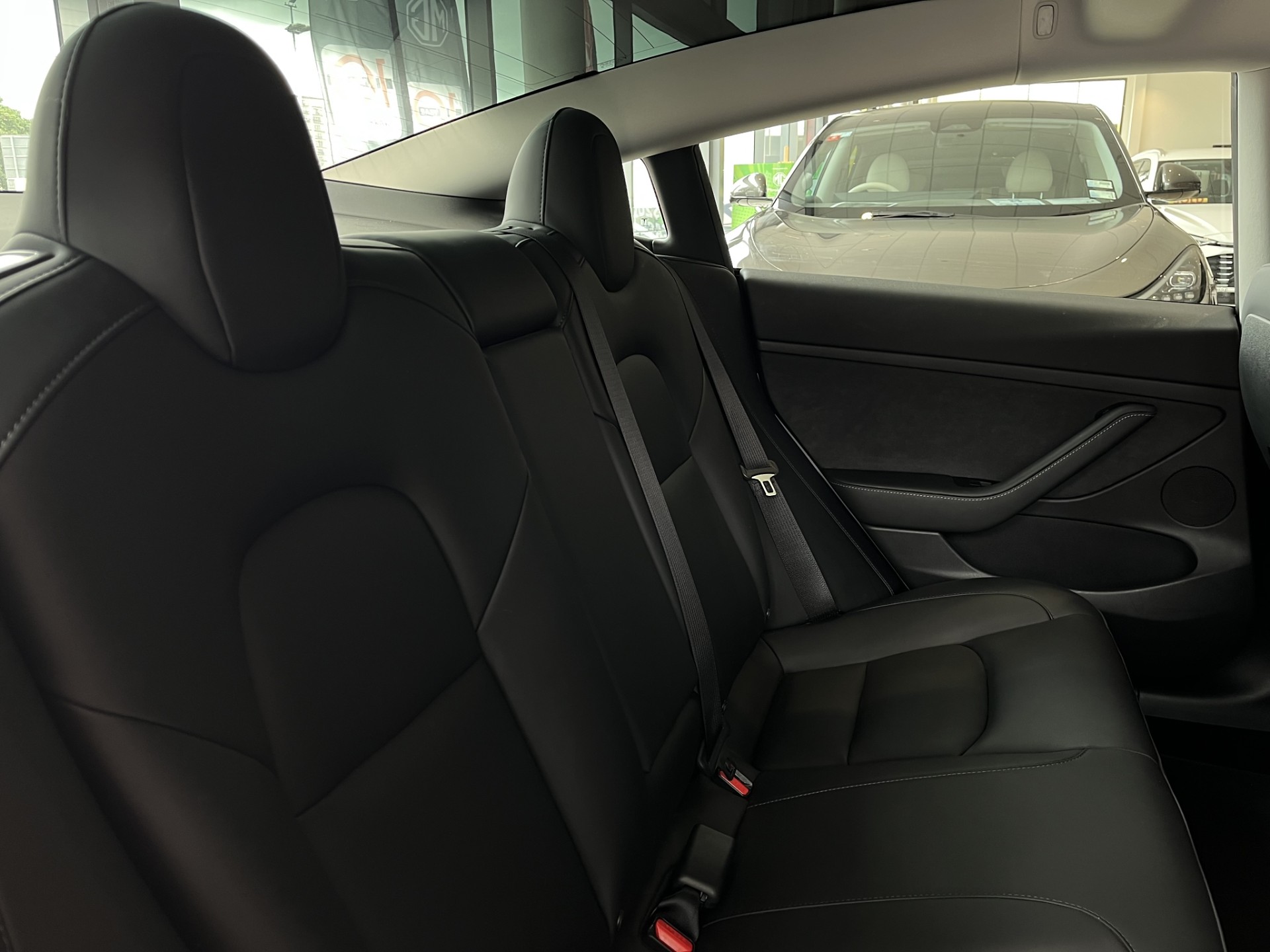 2021 Tesla Model 3 Standard Range Plus - Image 12